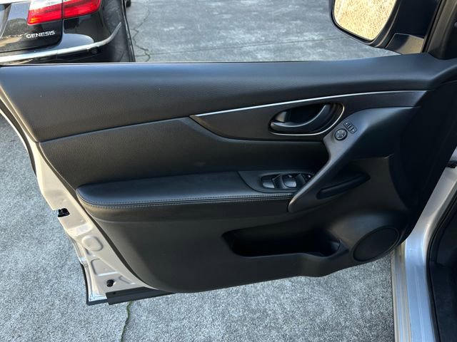 Used 2020 Nissan Rogue Sport S FWD image 13