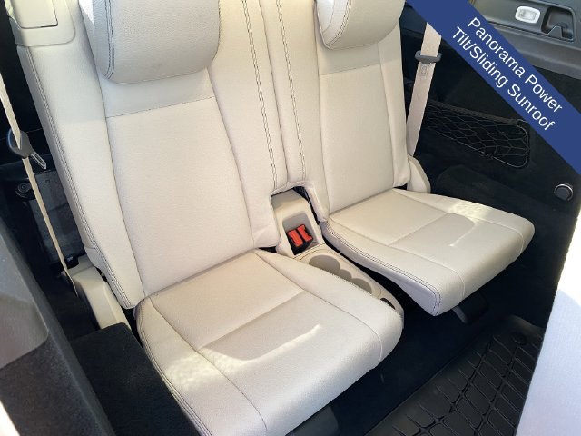 Used 2023 Mercedes-Benz GLE 450 4MATIC w/ 3rd Row Seat Package image 17