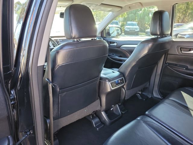 Used 2016 Toyota Highlander XLE image 16
