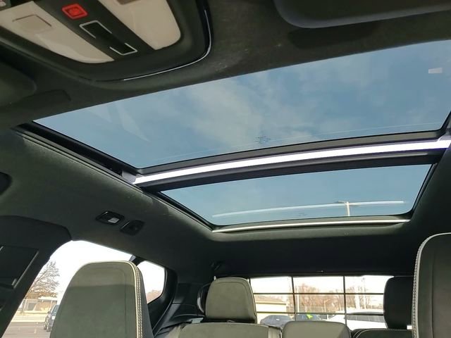 Used 2021 Volvo XC40 P8 Recharge w/ Advanced Package image 26