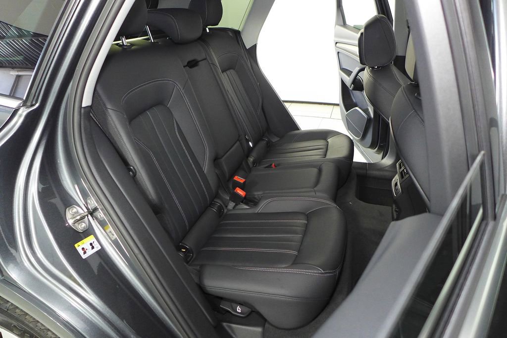 Used 2022 Audi Q5 2.0T Premium w/ Convenience Package image 20