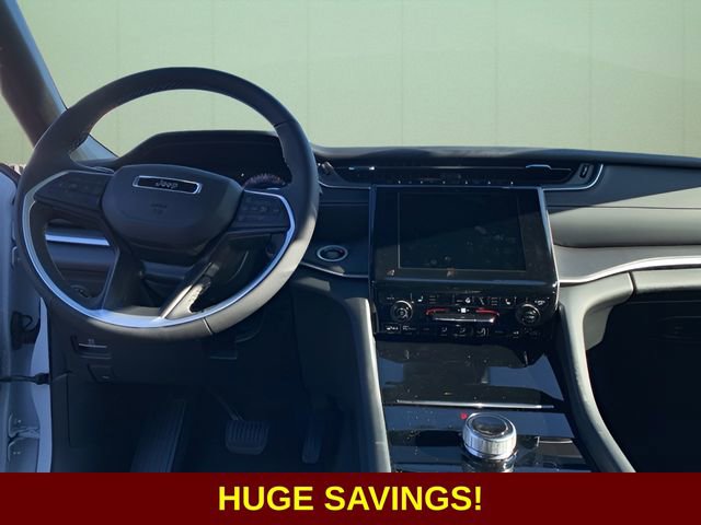 New 2025 Jeep Grand Cherokee L Altitude image 20