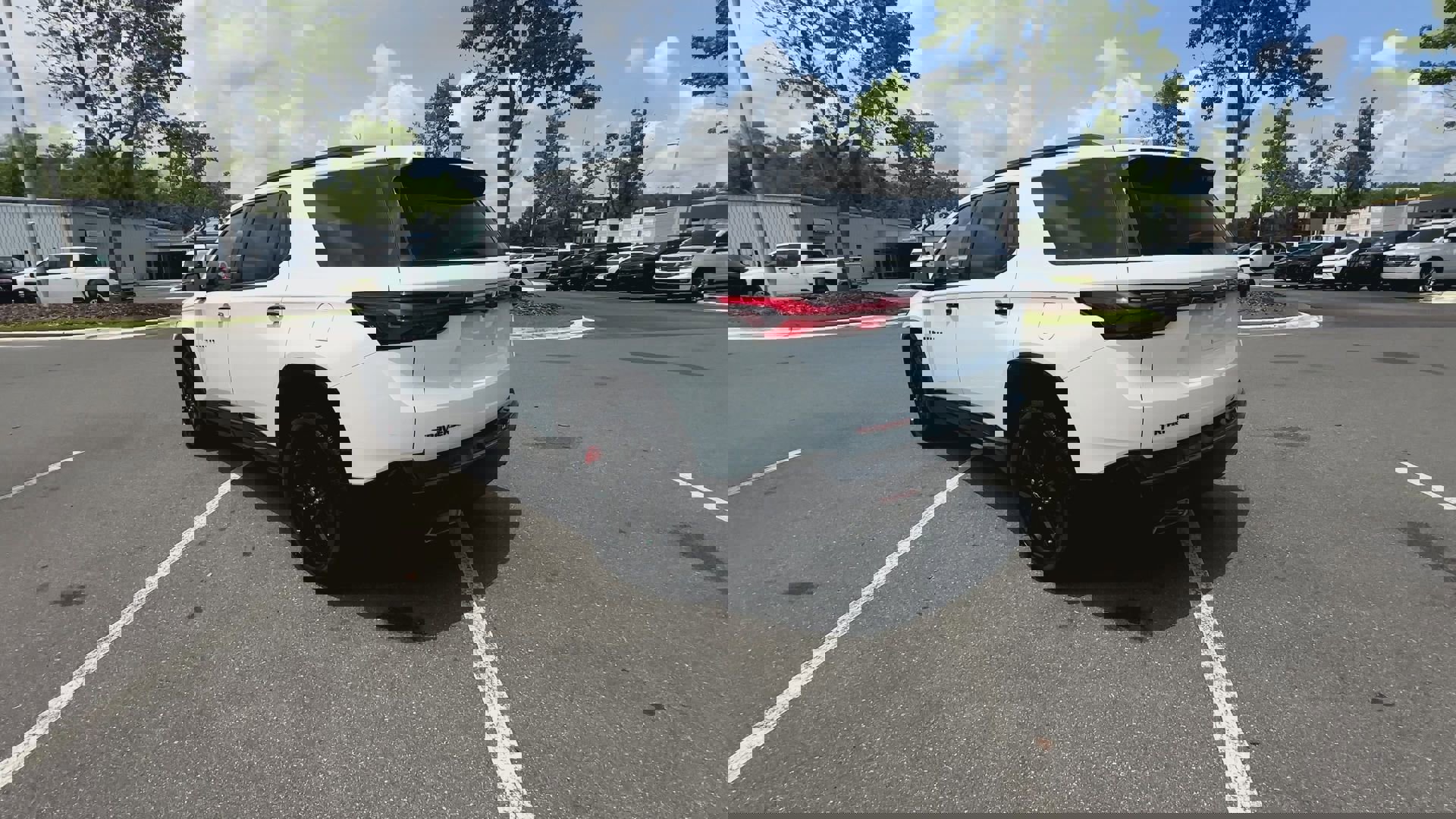 Certified 2023 Chevrolet Traverse Premier w/ Redline Edition image 7