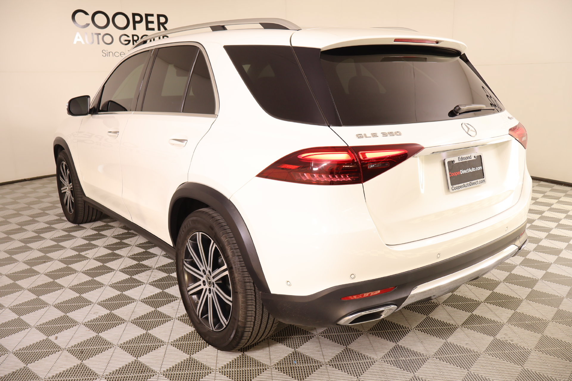 Used 2024 Mercedes-Benz GLE 350 4MATIC image 24