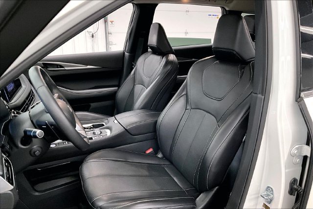 Used 2025 INFINITI QX60 Luxe AWD/4WD image 24
