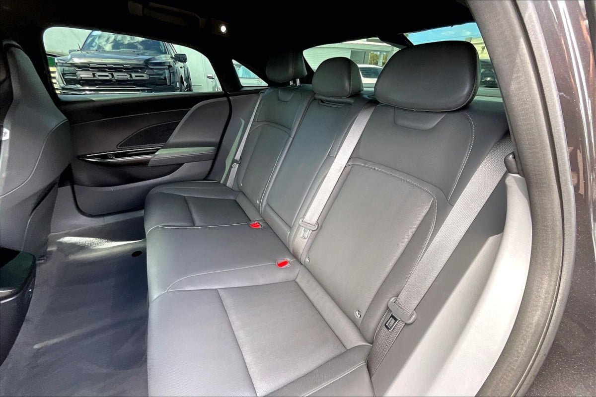 Used 2024 Lucid Air Pure RWD image 23