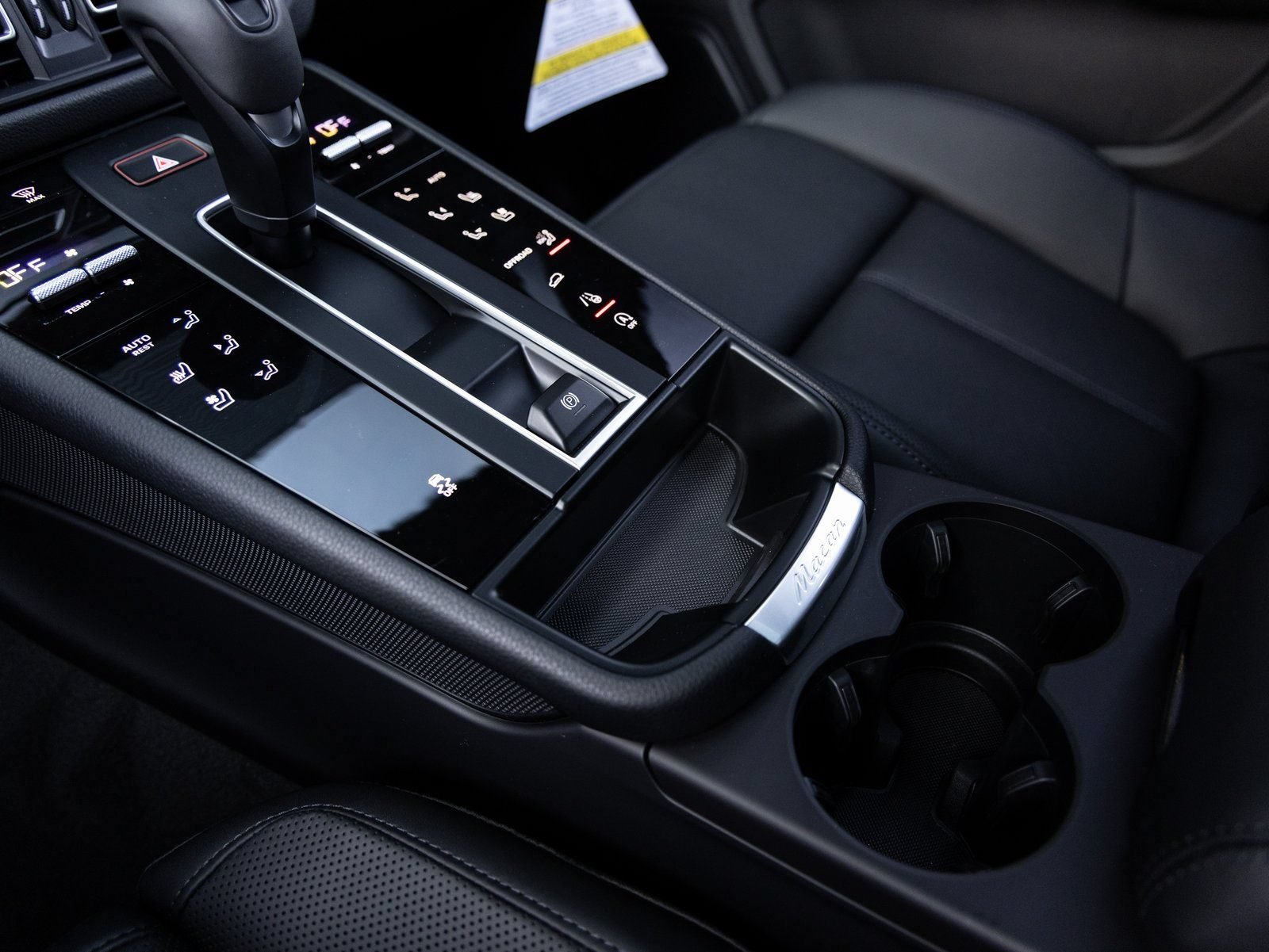 New 2026 Porsche Macan AWD/4WD image 19