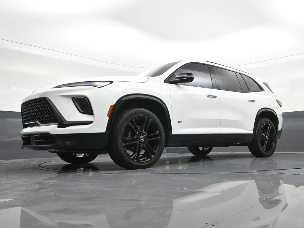 Used 2025 Buick Enclave Sport Touring w/ Power Package FWD image 27