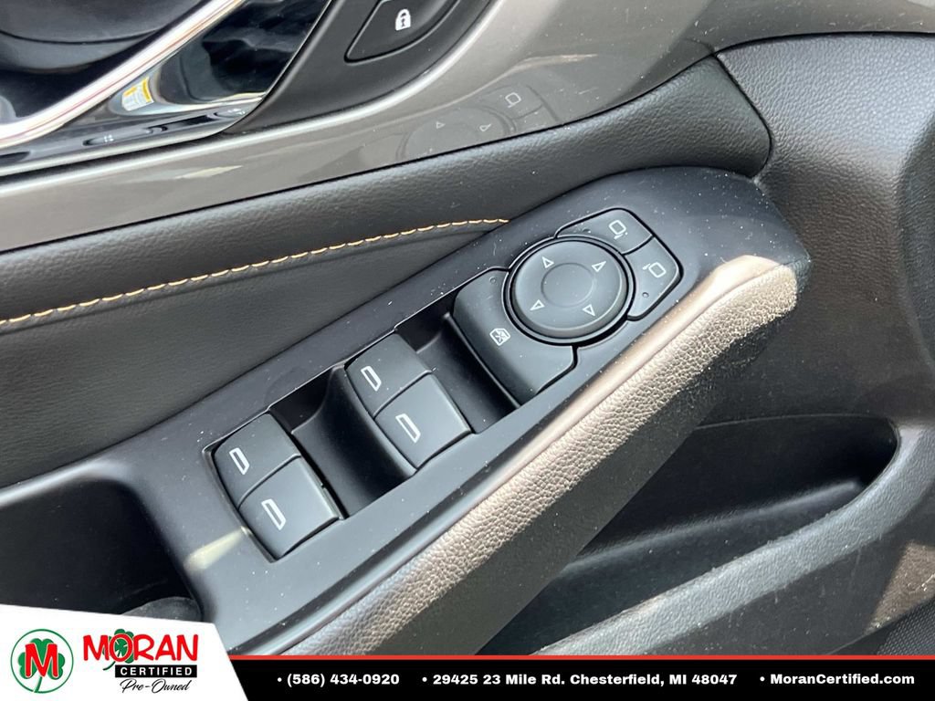 Used 2019 Chevrolet Traverse LS AWD/4WD image 16