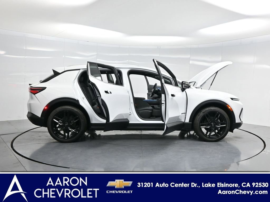 New 2026 Chevrolet Equinox EV LT w/ LPO, Blackout Package image 3