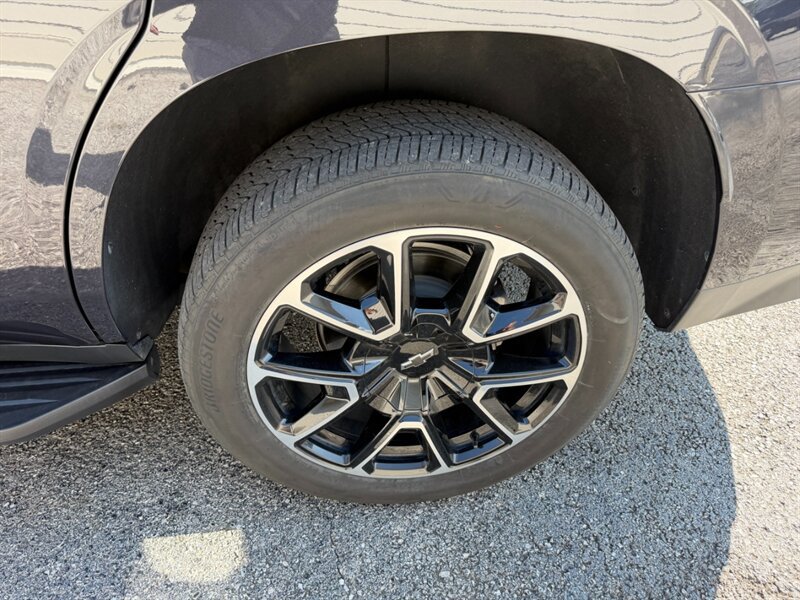 Used 2023 Chevrolet Tahoe RST w/ Luxury Package RWD image 18