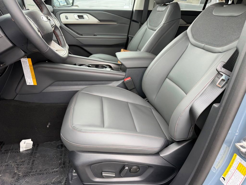 New 2026 Ford Explorer Active w/ Active Comfort Package RWD image 18