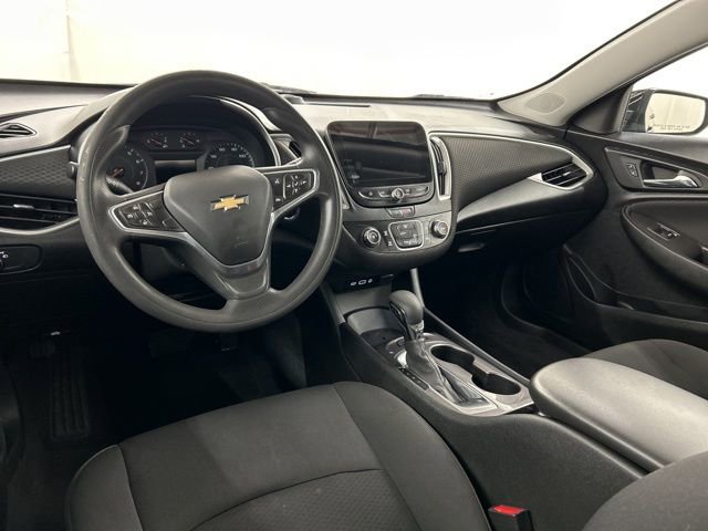 Used 2022 Chevrolet Malibu LS image 19