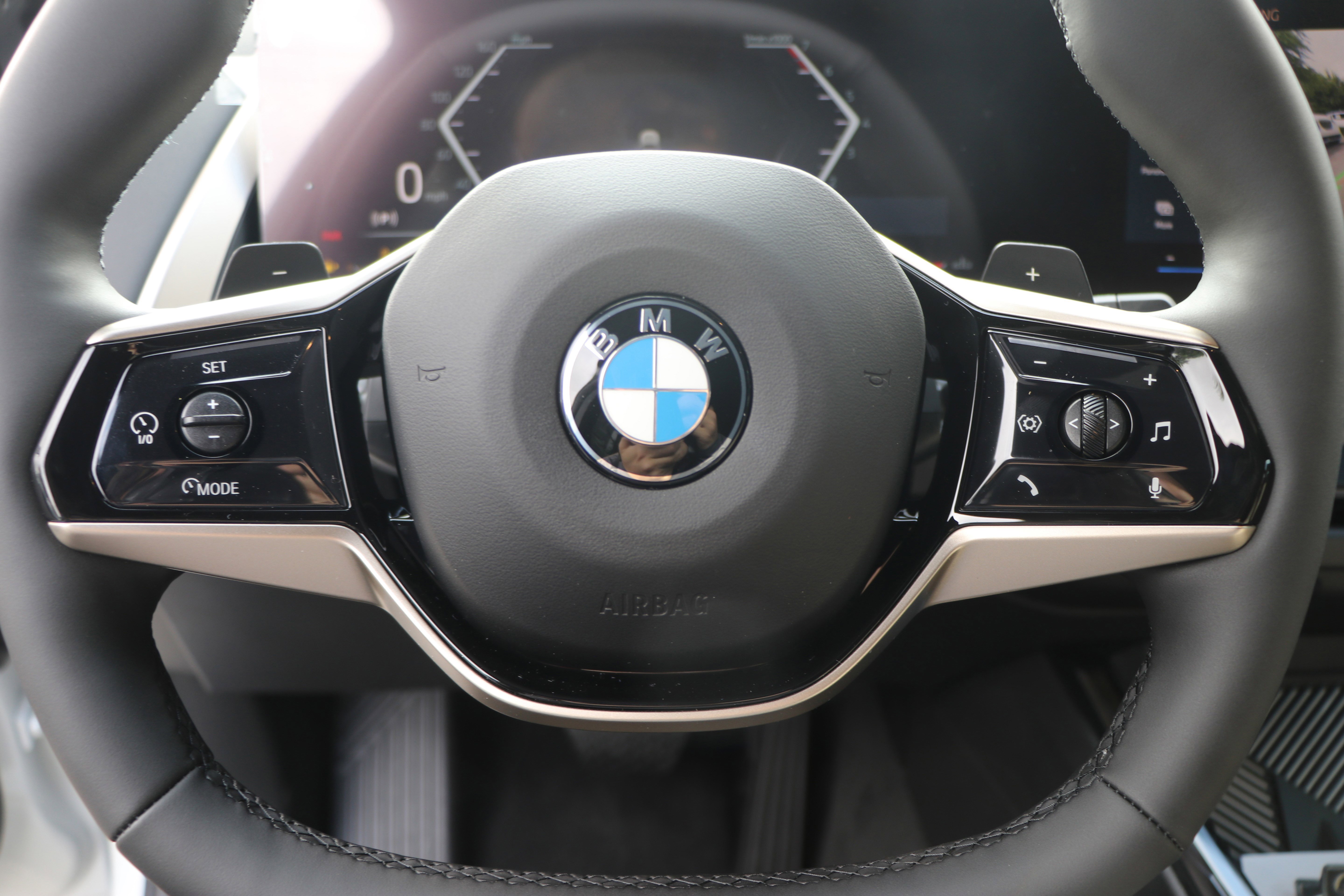 Used 2025 BMW X3 xDrive30 w/ Convenience Package AWD/4WD image 17