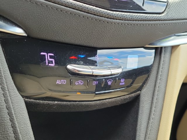 Used 2019 Cadillac XT5 FWD image 19