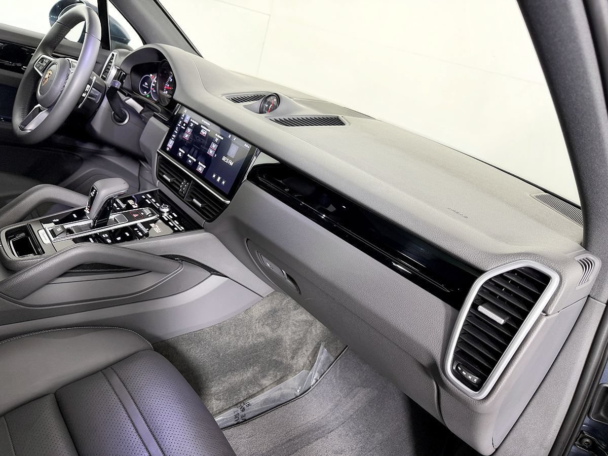 Used 2019 Porsche Cayenne AWD/4WD image 47