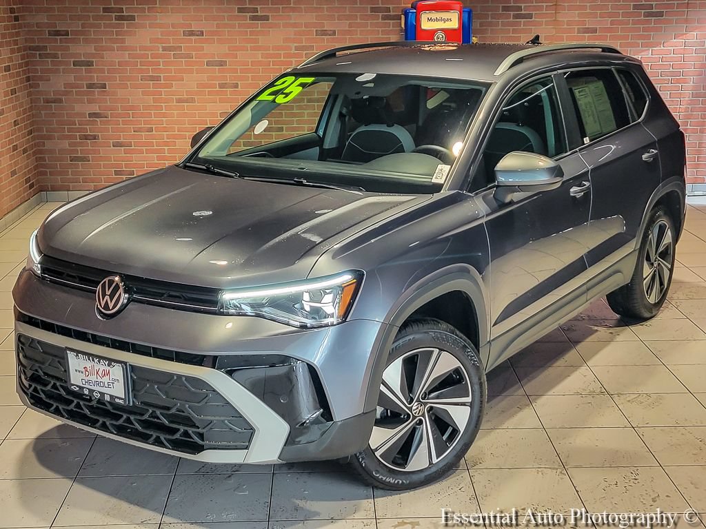 Used 2025 Volkswagen Taos SE AWD/4WD image 8