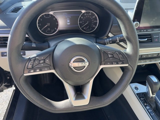 Used 2024 Nissan Altima 2.5 SV image 9