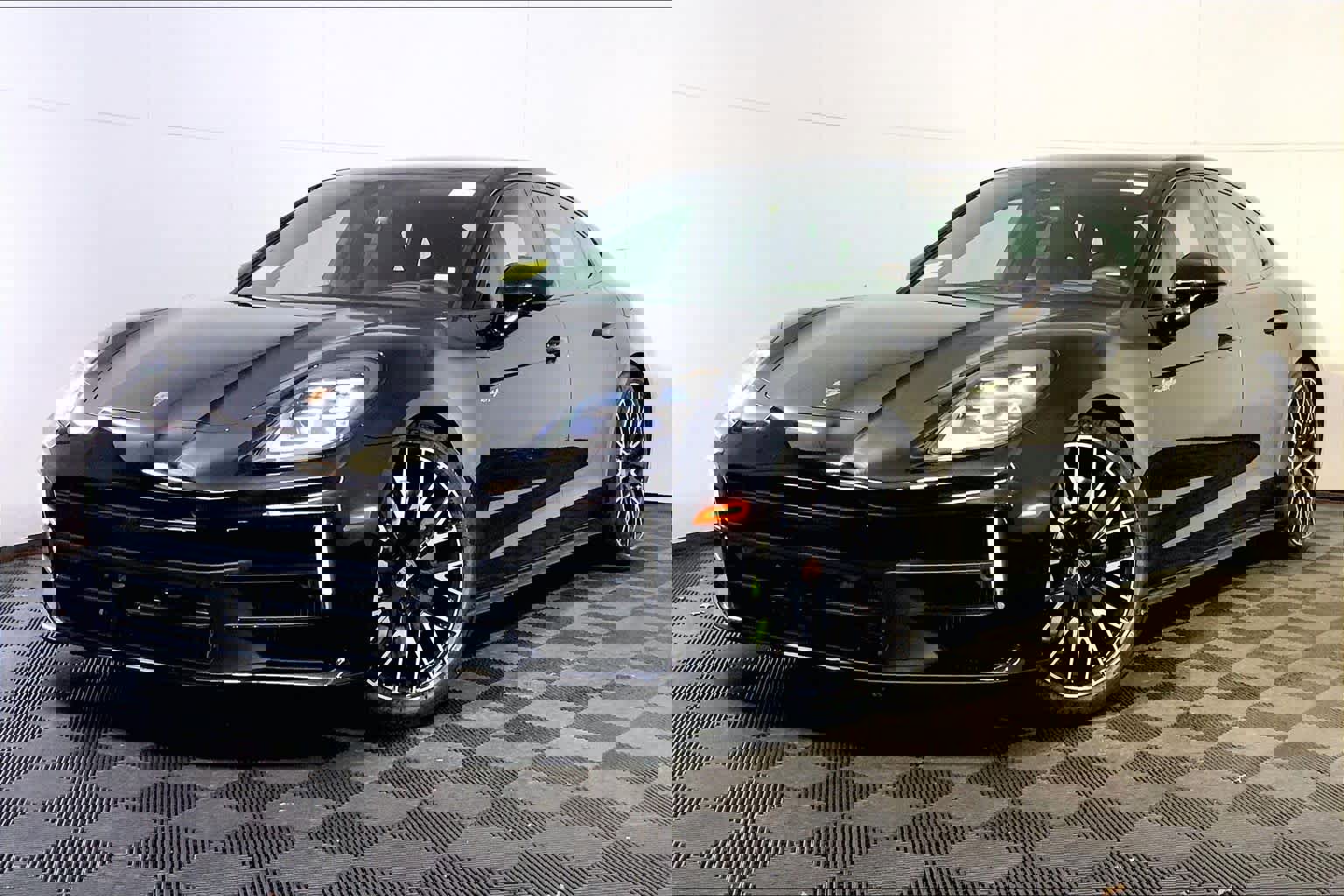 New 2026 Porsche Panamera 4 video 1