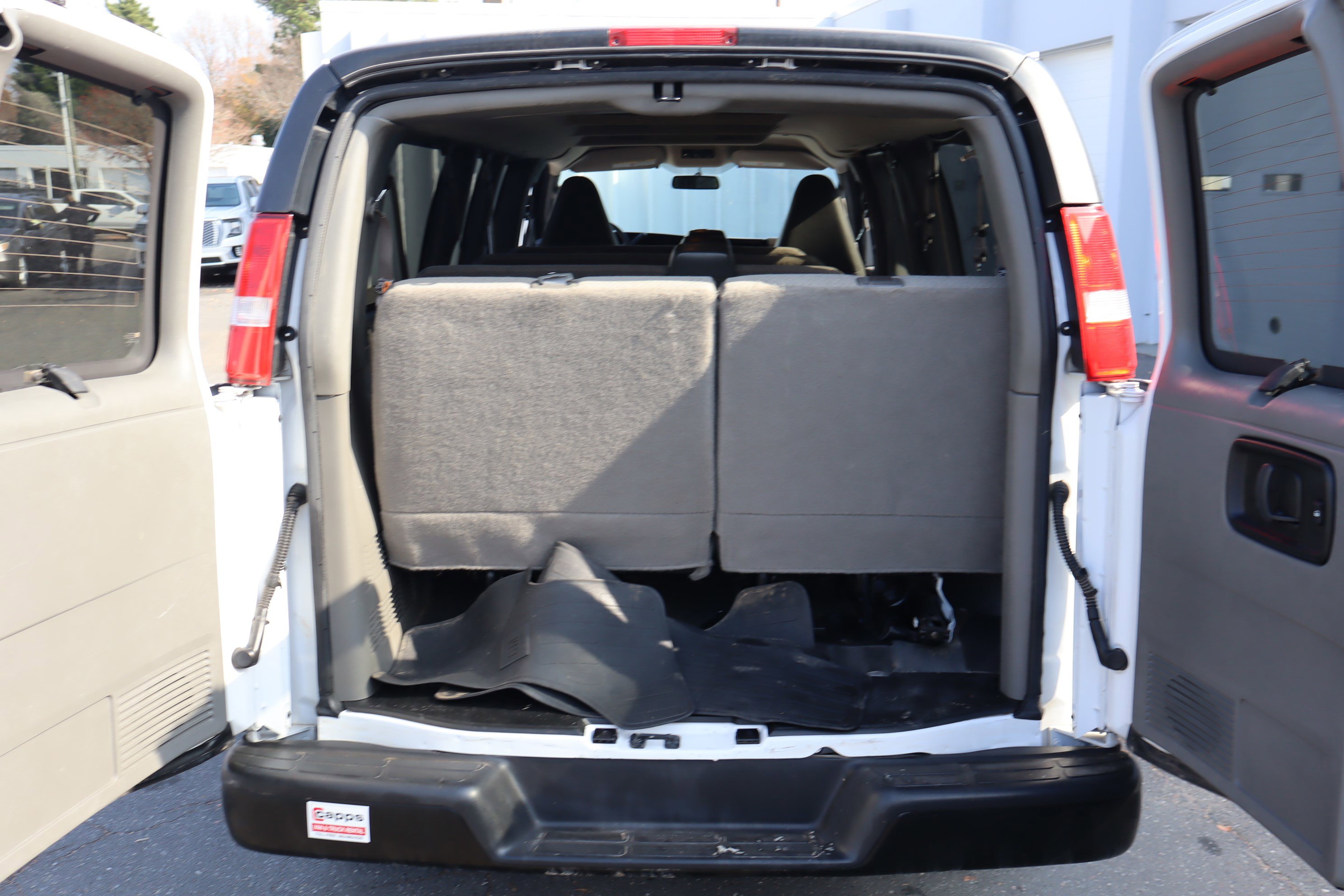 Used 2024 Chevrolet Express 3500 LS image 25