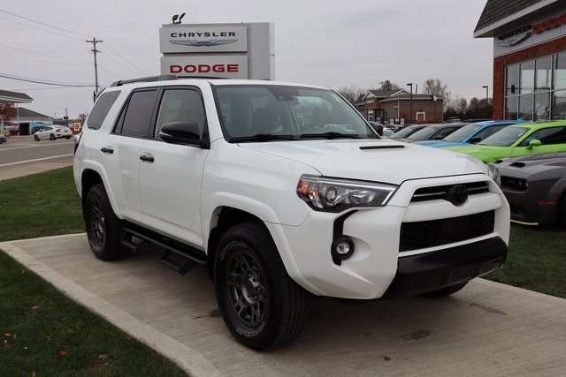 Used 2021 Toyota 4Runner Venture image 3