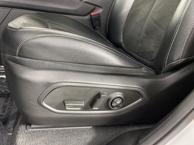 Used 2023 Jeep Grand Cherokee L Altitude AWD/4WD image 18