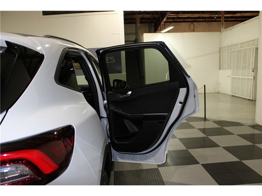 Used 2025 Ford Escape ST-Line Select image 24