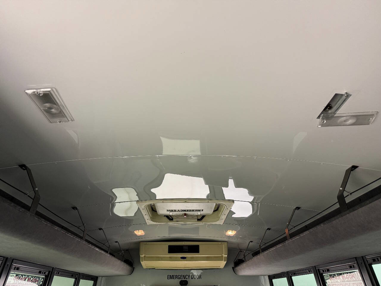 Used 2004 Chevrolet Express 3500 3500 2dr Commercial/Cutaway/Ch w/ School Bus Package image 45