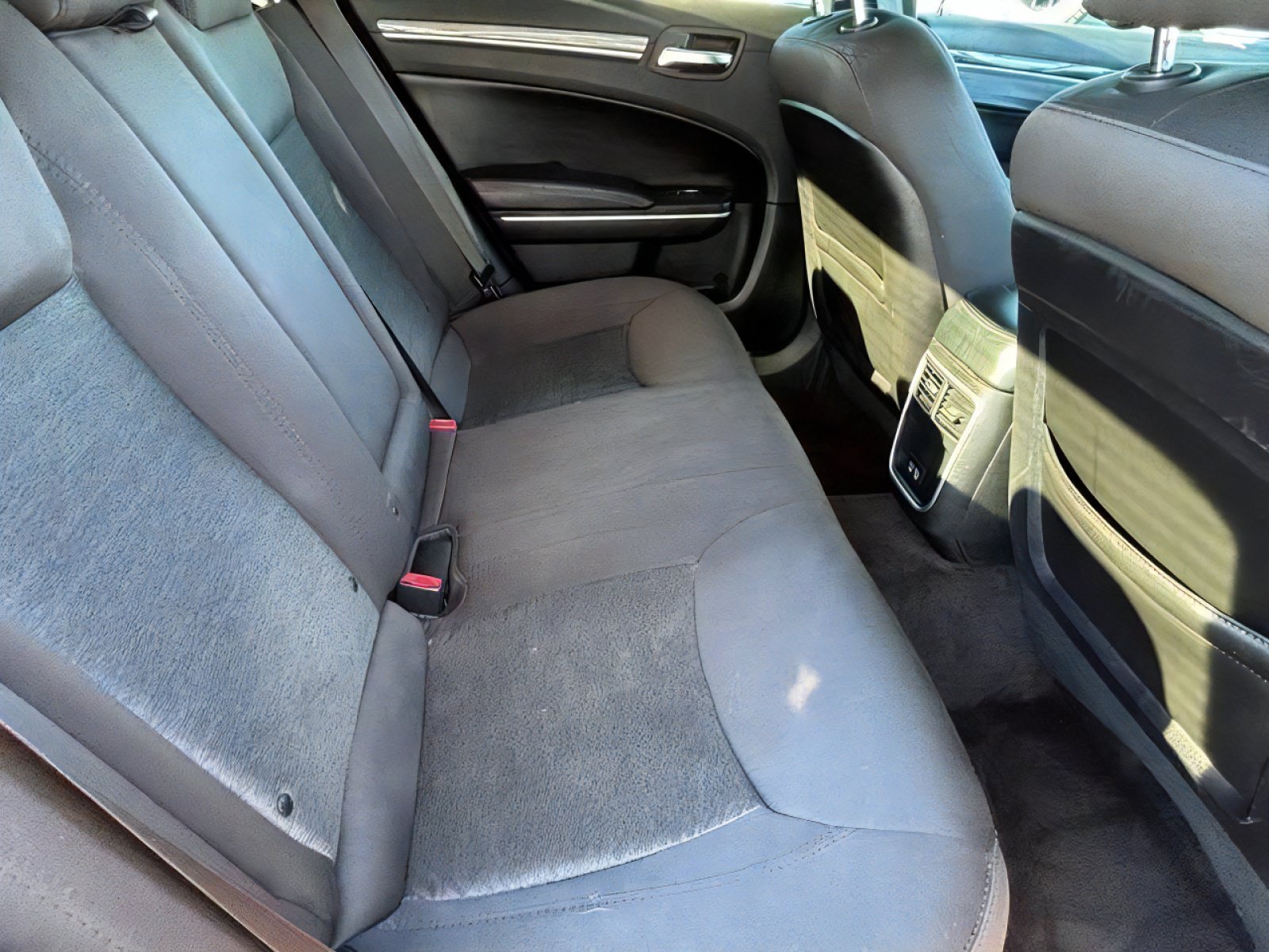 Used 2018 Chrysler 300 Touring w/ Sport Appearance Package RWD image 29