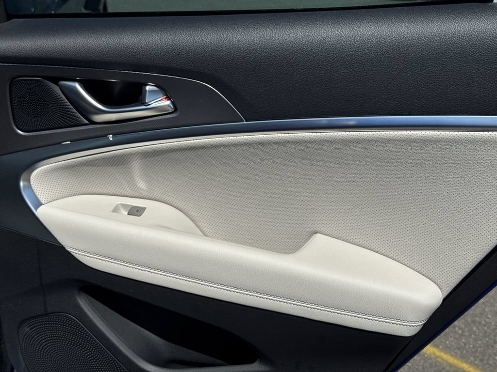 New 2025 Genesis G70 3.3T Advanced AWD/4WD image 16