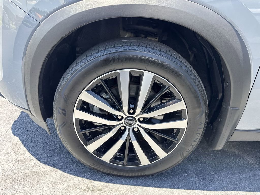 Used 2025 Nissan Pathfinder Platinum AWD/4WD image 10