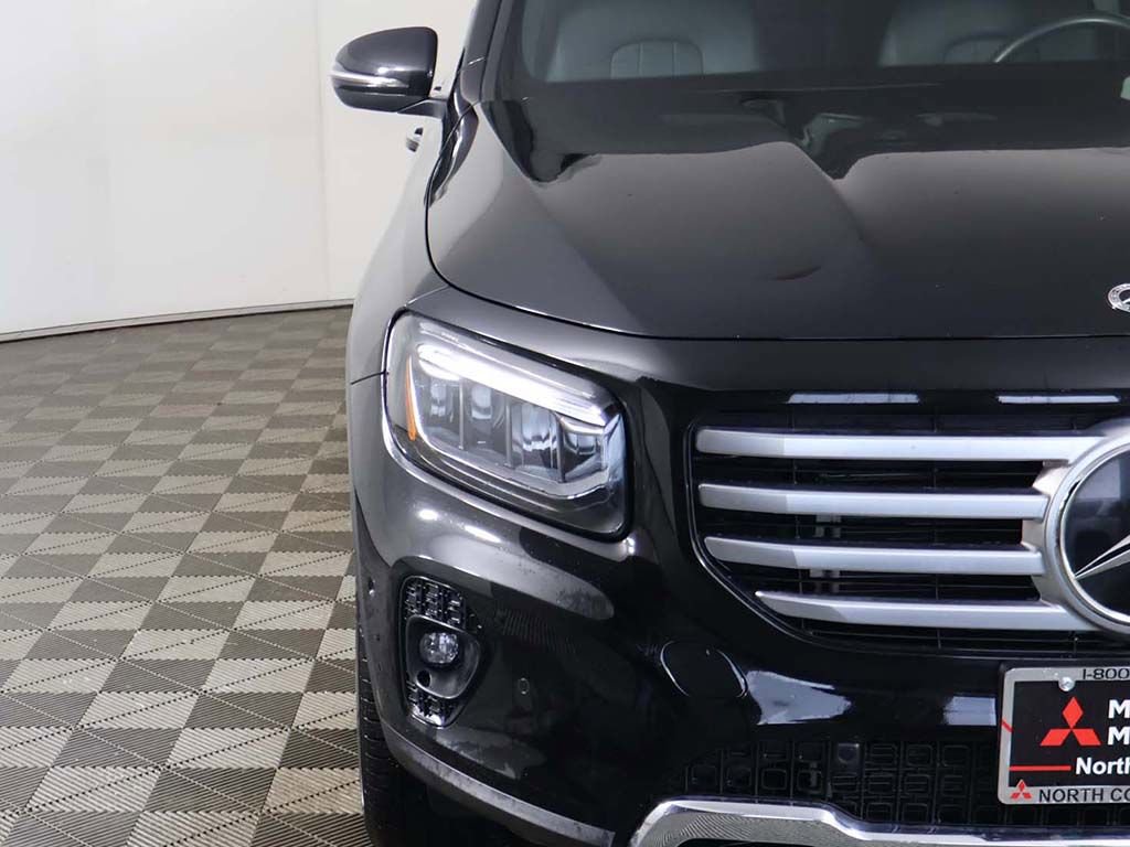 Used 2025 Mercedes-Benz GLB 250 4MATIC image 13