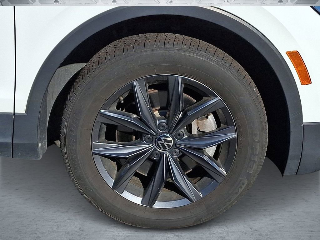 Certified 2022 Volkswagen Tiguan SE AWD/4WD image 7