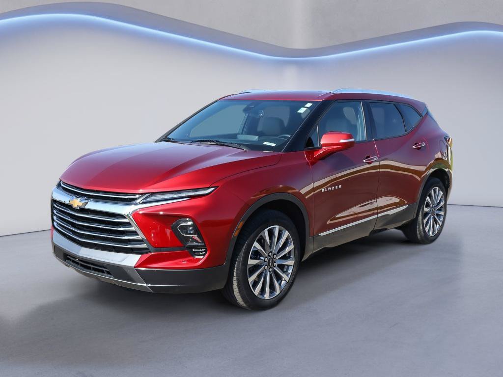 Used 2024 Chevrolet Blazer Premier FWD image 2