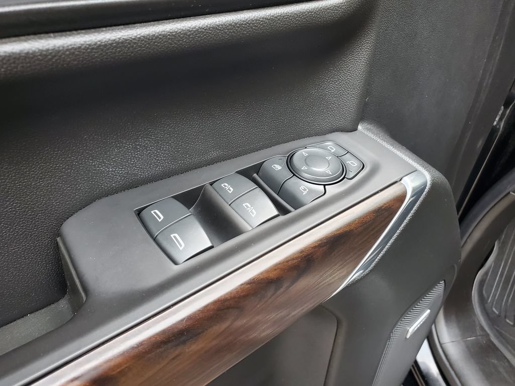 Used 2021 GMC Sierra 1500 SLT w/ SLT Convenience Package AWD/4WD image 14