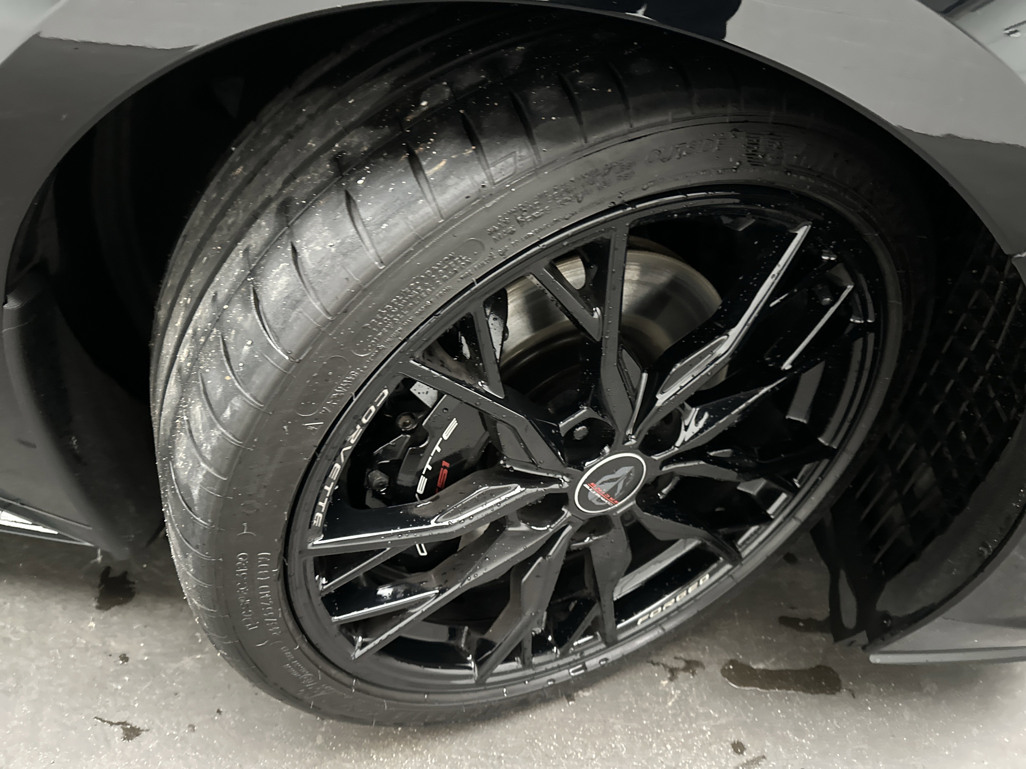 Used 2022 Chevrolet Corvette Stingray Coupe w/ Z51 Performance Package image 9