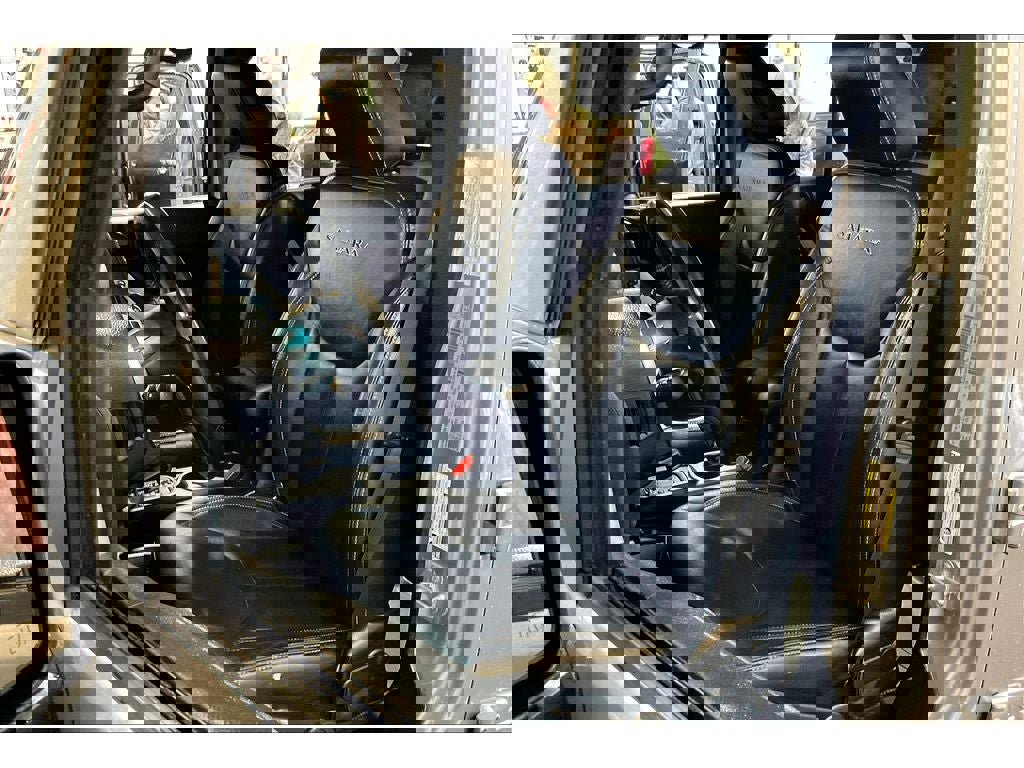 Used 2016 Jeep Wrangler Unlimited Sahara w/ Connectivity Group image 24