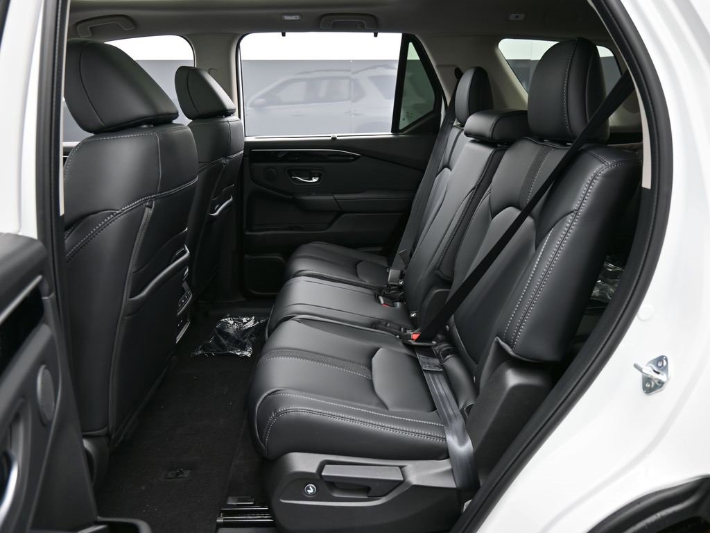 New 2025 Honda Pilot Touring image 36