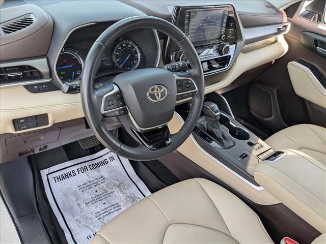 Used 2020 Toyota Highlander XLE image 7