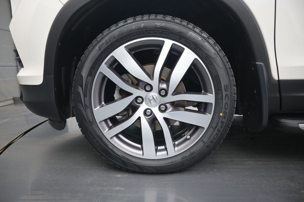 Used 2016 Honda Pilot Elite image 28