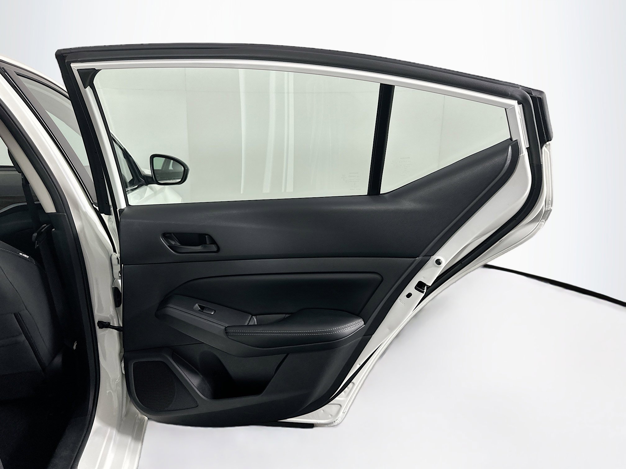 Used 2025 Nissan Altima 2.5 SV image 27