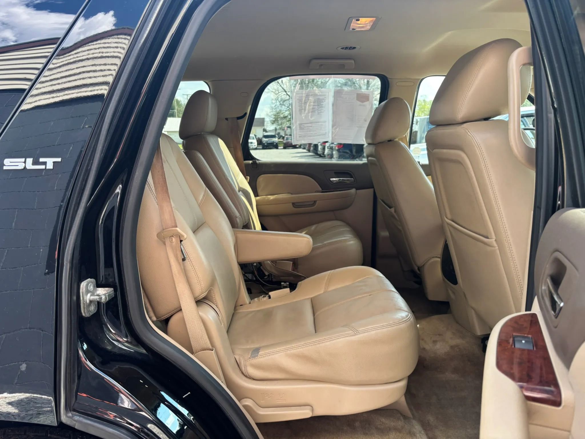 Used 2013 GMC Yukon SLT w/ SLT-2 Equipment Package AWD/4WD image 17