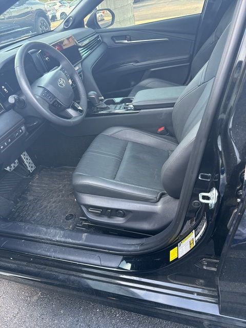 Used 2025 Toyota Camry XSE w/ Premium Package image 16