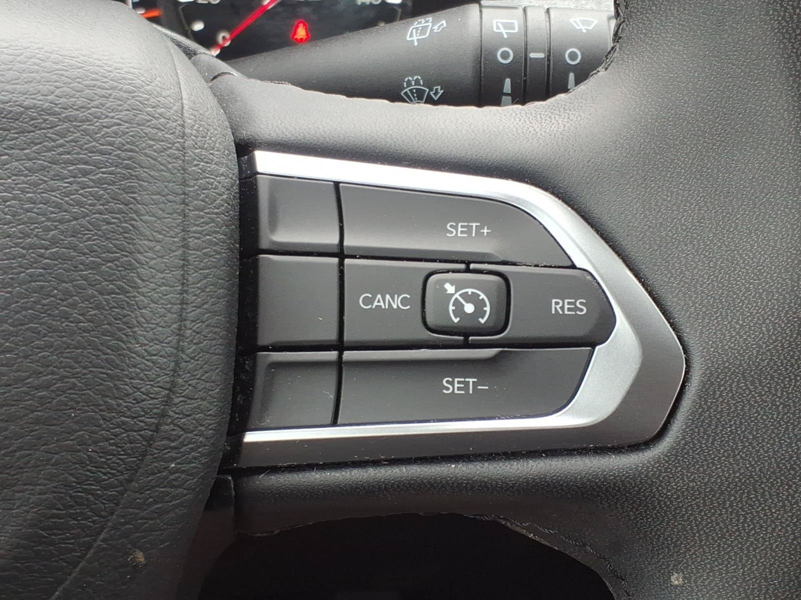 Used 2024 Jeep Compass Latitude AWD/4WD image 16