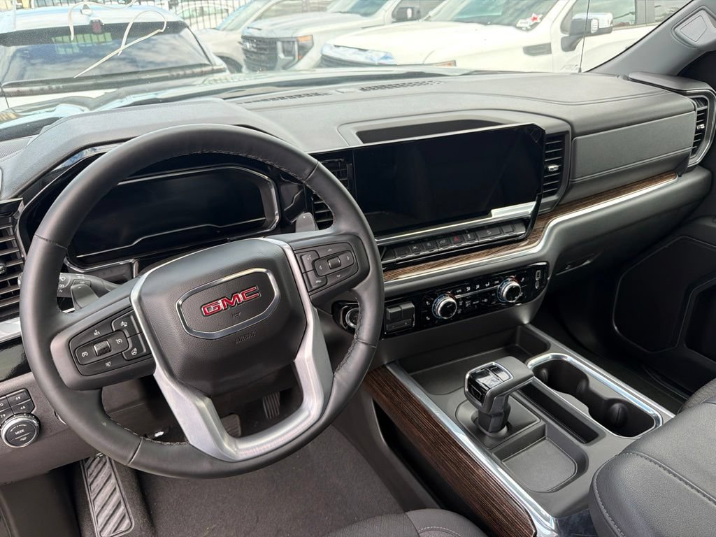 Used 2025 GMC Sierra 1500 Elevation AWD/4WD image 10
