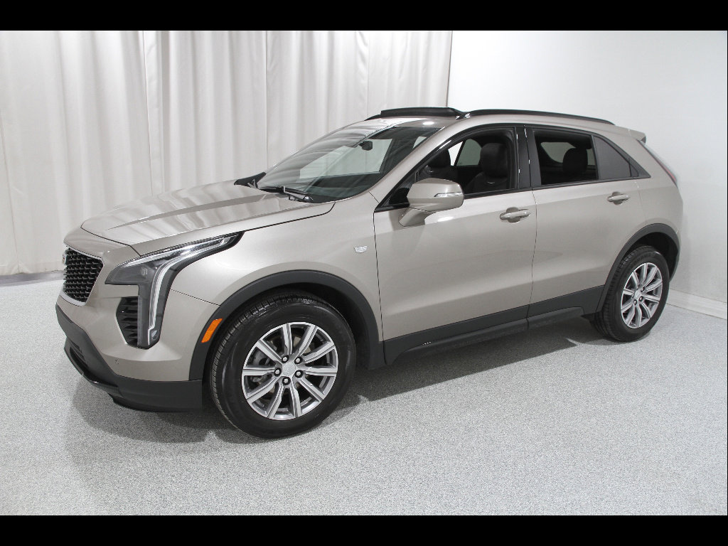 Used 2023 Cadillac XT4 Sport image 3