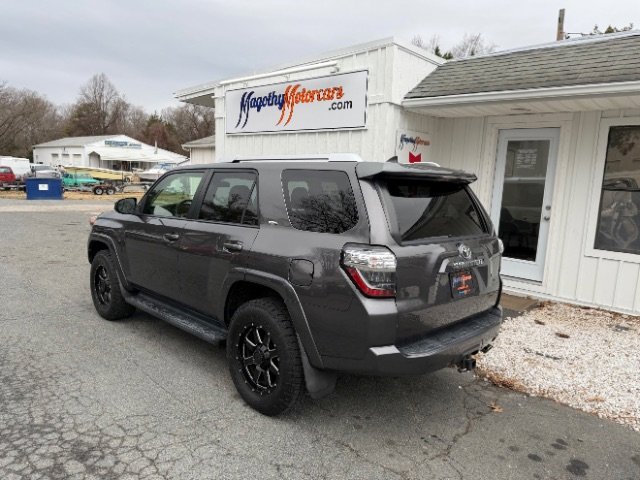 Used 2014 Toyota 4Runner 4WD image 5