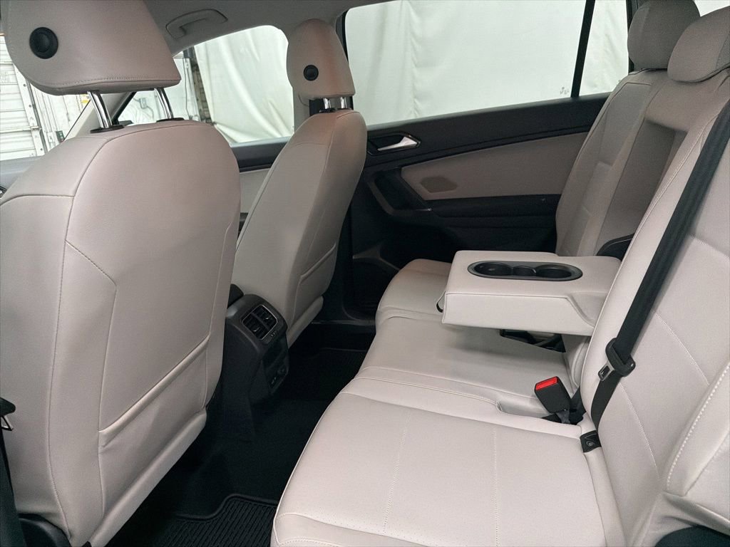 Used 2018 Volkswagen Tiguan SE FWD image 21