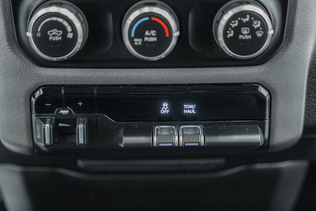 Used 2019 RAM 2500 Big Horn image 27