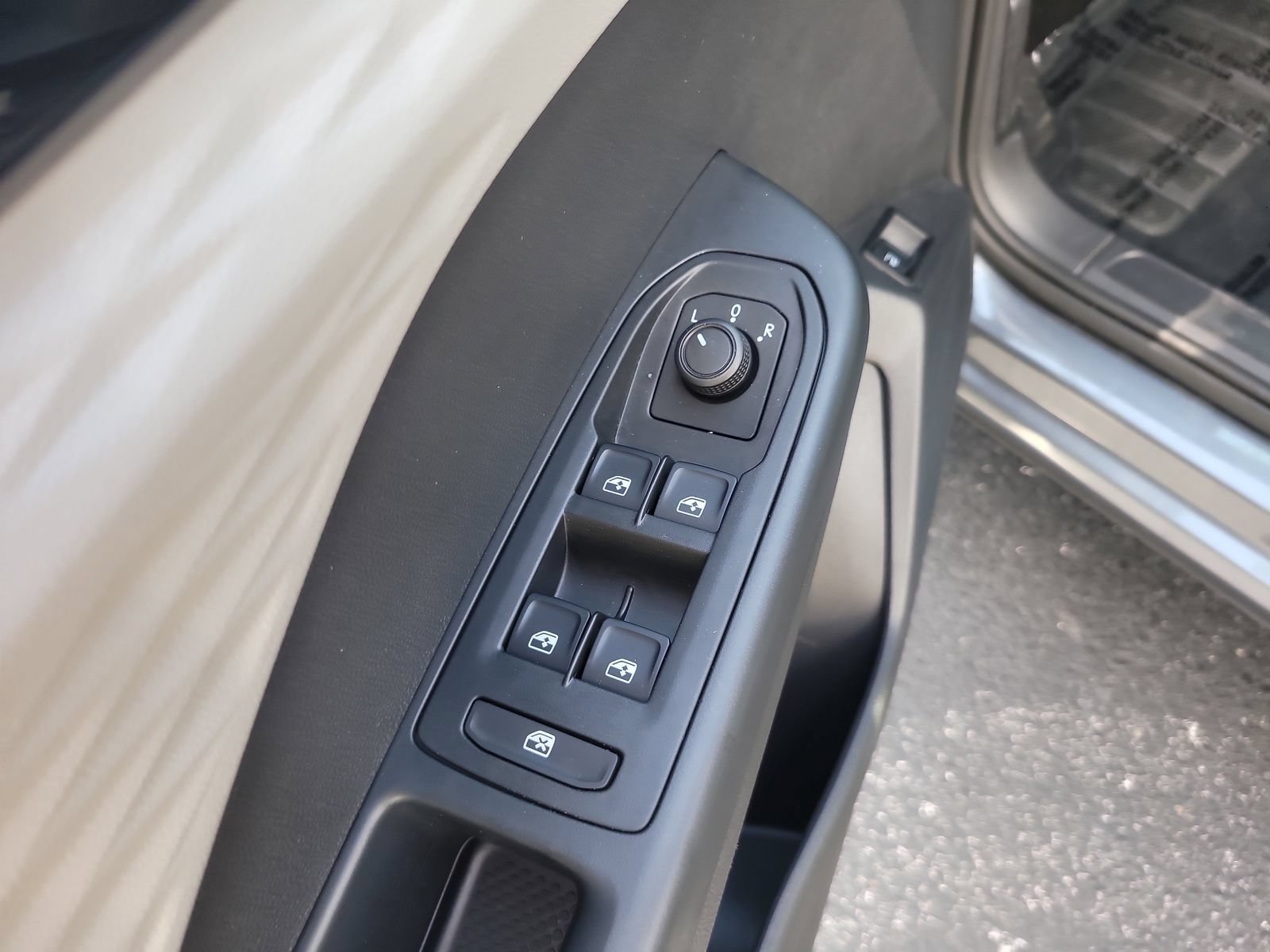 Used 2022 Volkswagen Taos S FWD image 14